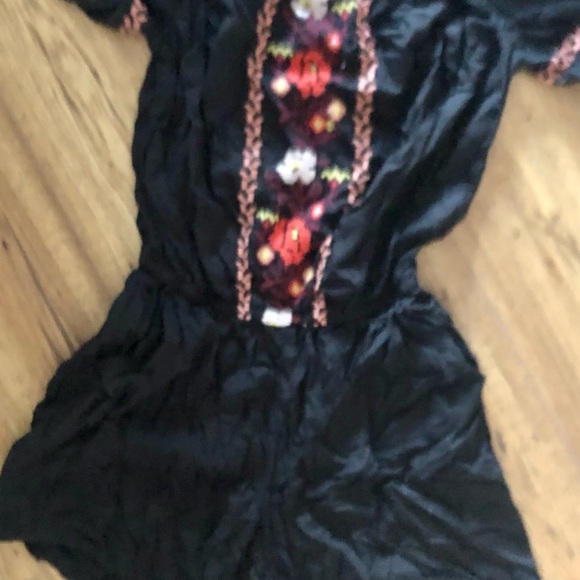 old navy romper size small - Picture 1 of 2